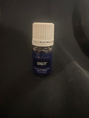 Young Living Loyalty Essential Oil — Blue & White. 5ml